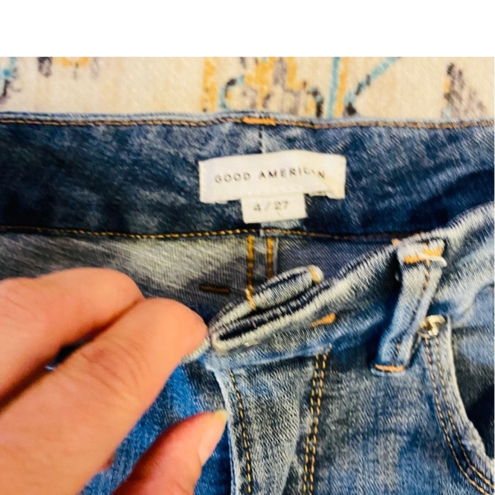 GOOD AMERICAN Good Waist Distressed Raw Hem Skinny Jeans - Picture 7 of 7